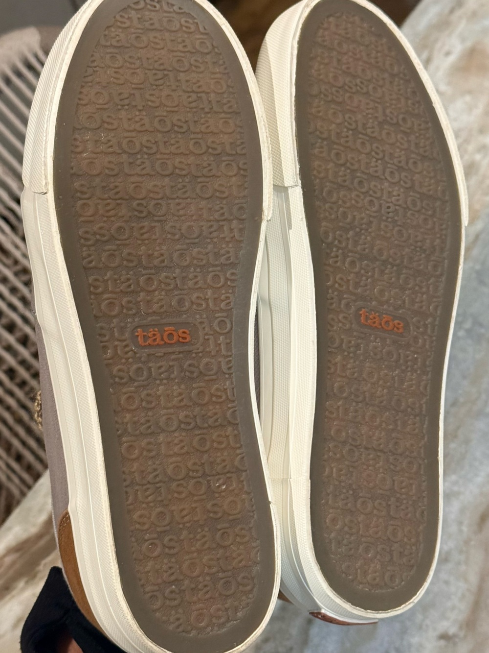 Women’s TAOS Super Soul sneakers- grey/whiskey. Size 7.5 - Picture 8 of 9